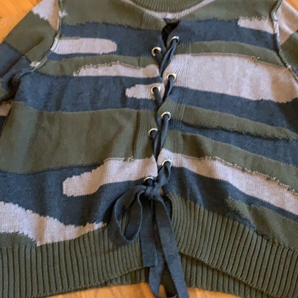 Sweater - Picture 2 of 2